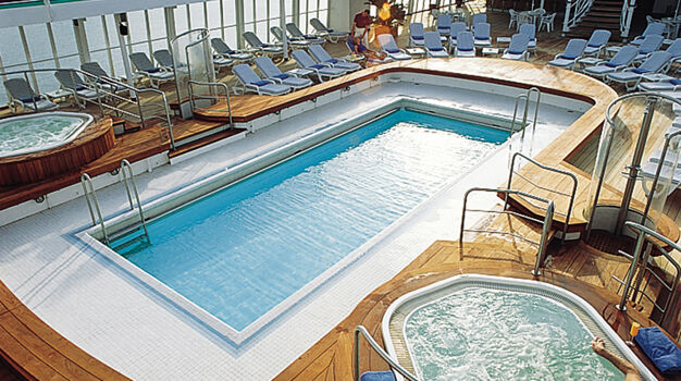 Палуба водных развлечений (Pool Deck)