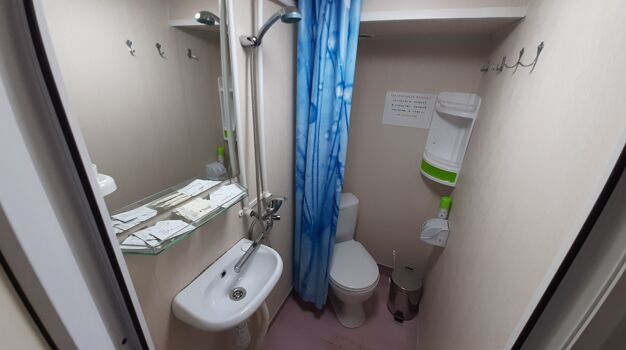 Ванная комната в каюте категории Бета