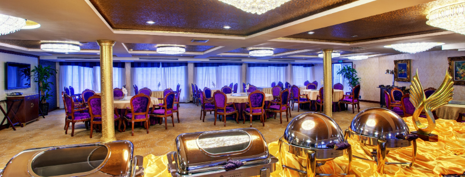 VIP-ресторан на лайнере Yangtze Gold 3