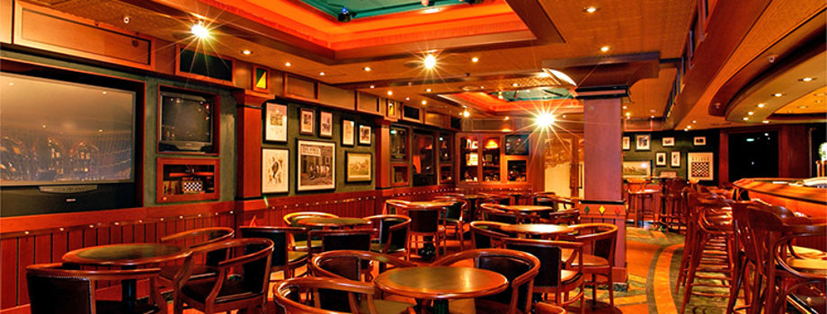 Сигарный бар Churchill's Lounge
