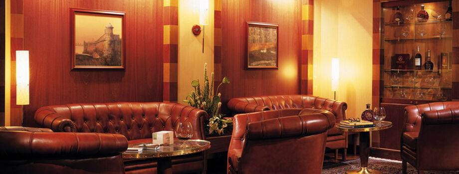 Салон Davidoff Cigar (Davidoff Cigar Lounge)